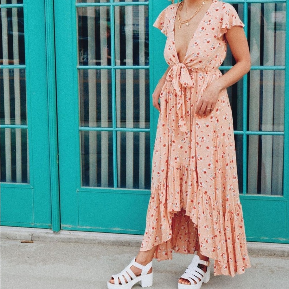 Peach floral maxi dress 🍑 - Picture 3 of 5